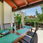 Suncana