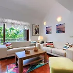 Suncana Villa *