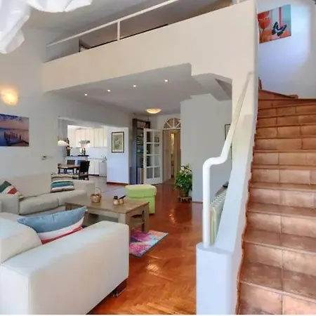 Suncana Villa