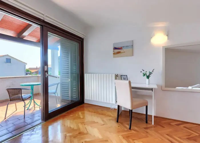 Suncana Βίλα Πόρετς