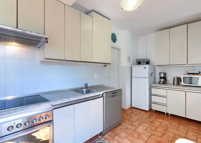 Suncana * Πόρετς